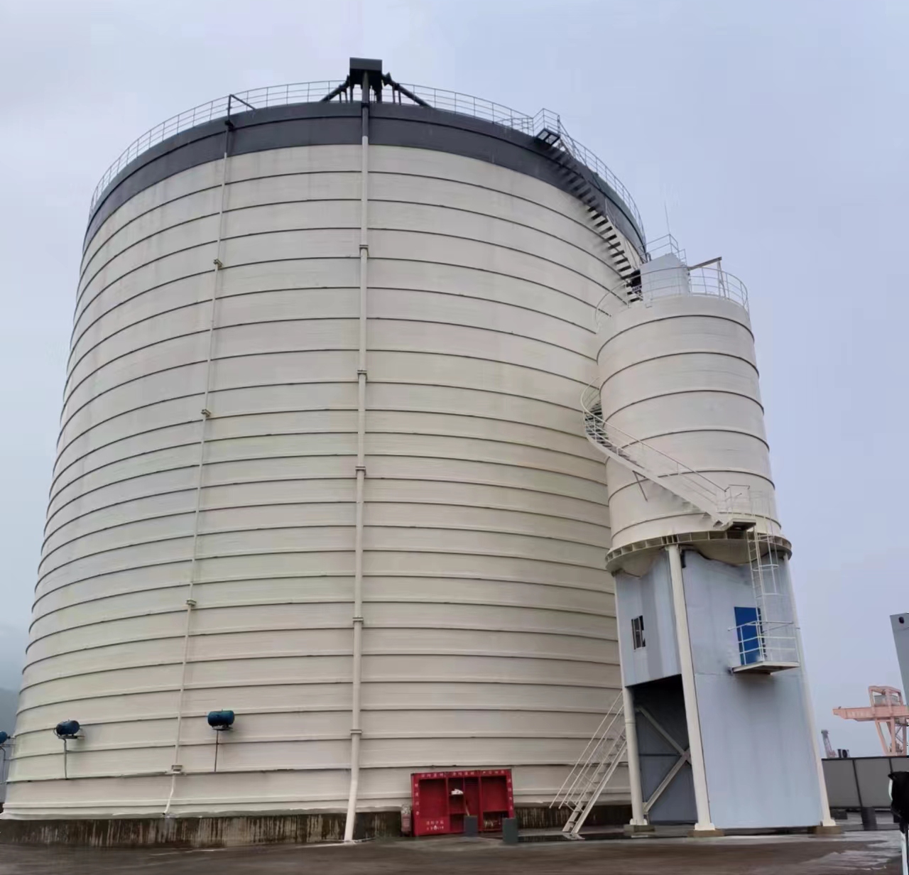 凤凰镇10万吨水泥钢板库